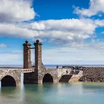 Atico Tanausu * Arrecife (Lanzarote)